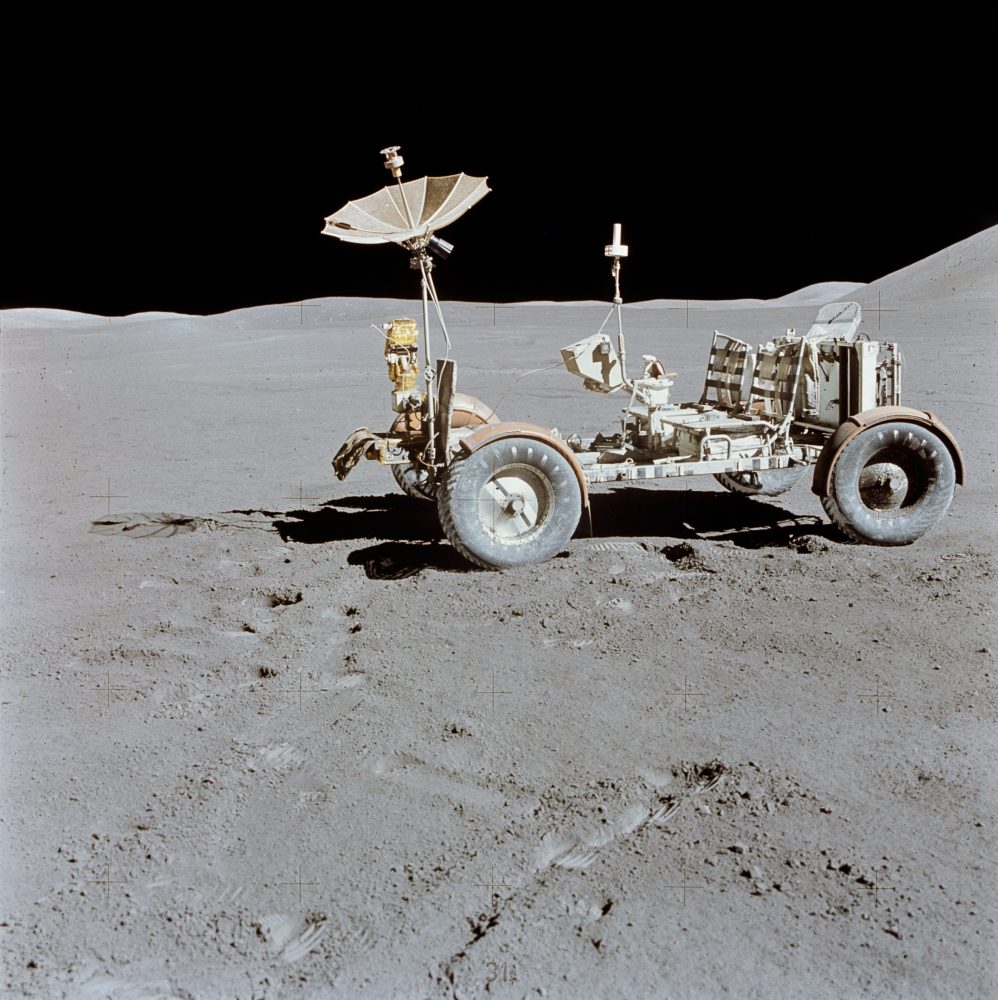 De Málaga a la NASA: Federico Lozano investiga cómo mejorar las comunicaciones de los róvers lunares - Apollo 15 Lunar Rover final resting place De Málaga a la NASA: Federico Lozano investiga cómo mejorar las comunicaciones de los róvers lunares - Apollo 15 Lunar Rover final resting place