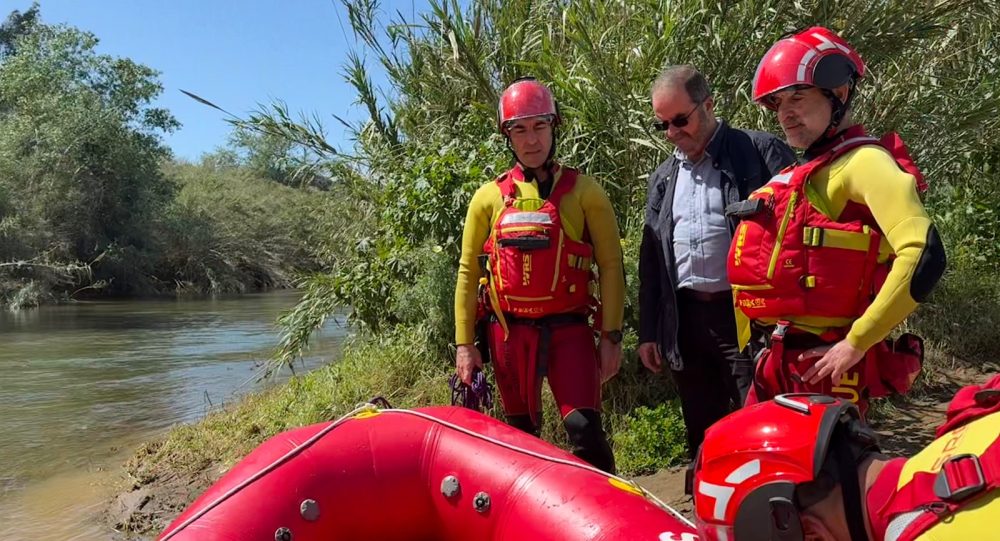 Los bomberos de Mijas entrenan en el río Gomenaro para afrontar rescates en situaciones de riada - Bomberos Los bomberos de Mijas entrenan en el río Gomenaro para afrontar rescates en situaciones de riada - Bomberos