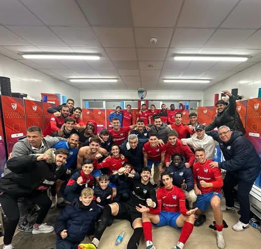 El CD Estepona se mete en el play off en la previa visita a líder