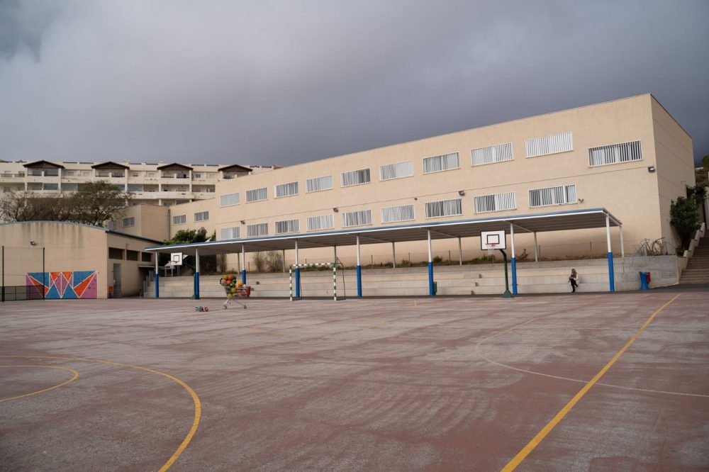 Adjudican la construcción de nuevas zonas de sombra en nueve centros educativos de Benalmádena - Colegio Benalmadena Adjudican la construcción de nuevas zonas de sombra en nueve centros educativos de Benalmádena - Colegio Benalmadena