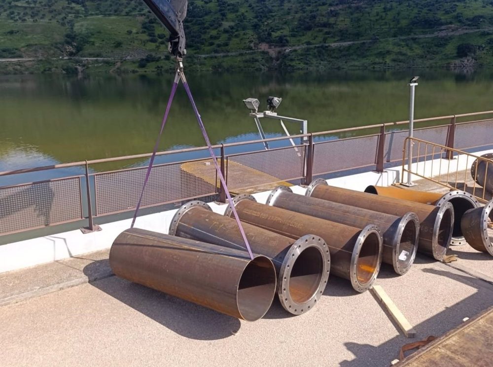 La Junta avanza en los trabajos para recuperar la operatividad de los desagües de fondo del embalse de Casasola - Embalse recorte