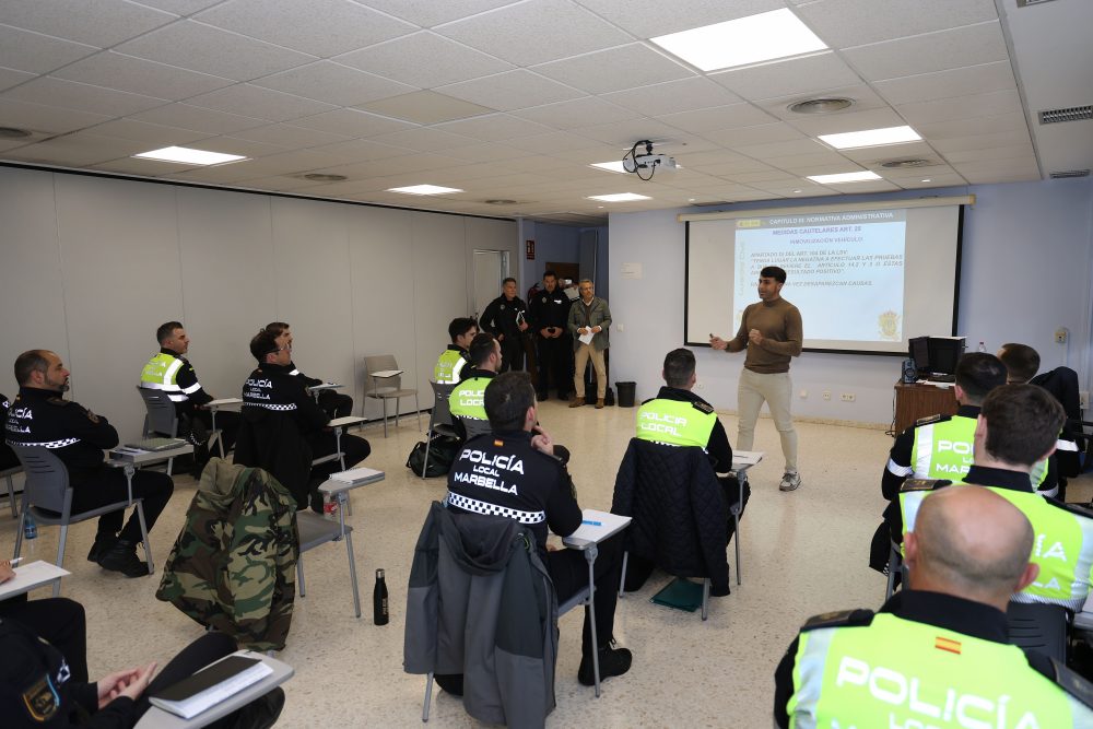 Marbella forma a 30 agentes de la Policía Local para combatir el consumo de drogas al volante - IMG 0584 Marbella forma a 30 agentes de la Policía Local para combatir el consumo de drogas al volante - IMG 0584