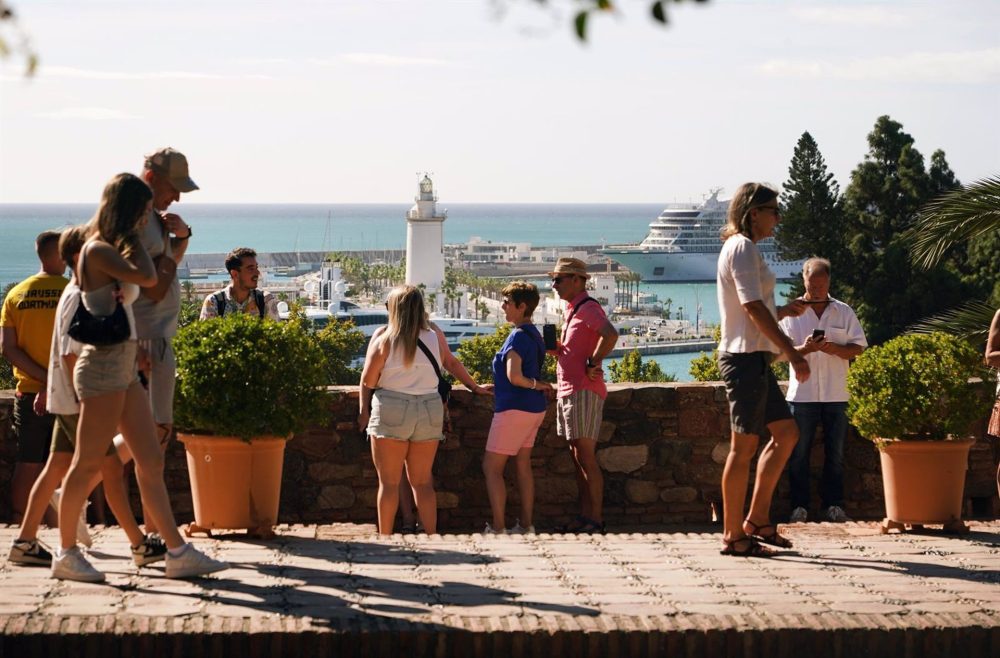 El mercado nacional de viajeros hoteleros crece en la capital casi un 9% en febrero respecto a 2024 - Turistas Malaga El mercado nacional de viajeros hoteleros crece en la capital casi un 9% en febrero respecto a 2024 - Turistas Malaga