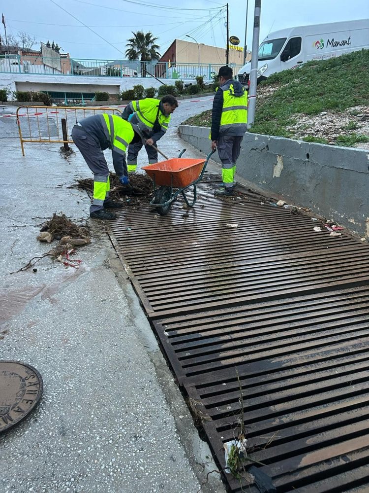 Torremolinos despliega un operativo ante las intensas lluvias y se prepara para una nueva borrasca - WhatsApp Image 2025 03 10 at 13.46.43 Torremolinos despliega un operativo ante las intensas lluvias y se prepara para una nueva borrasca - WhatsApp Image 2025 03 10 at 13.46.43
