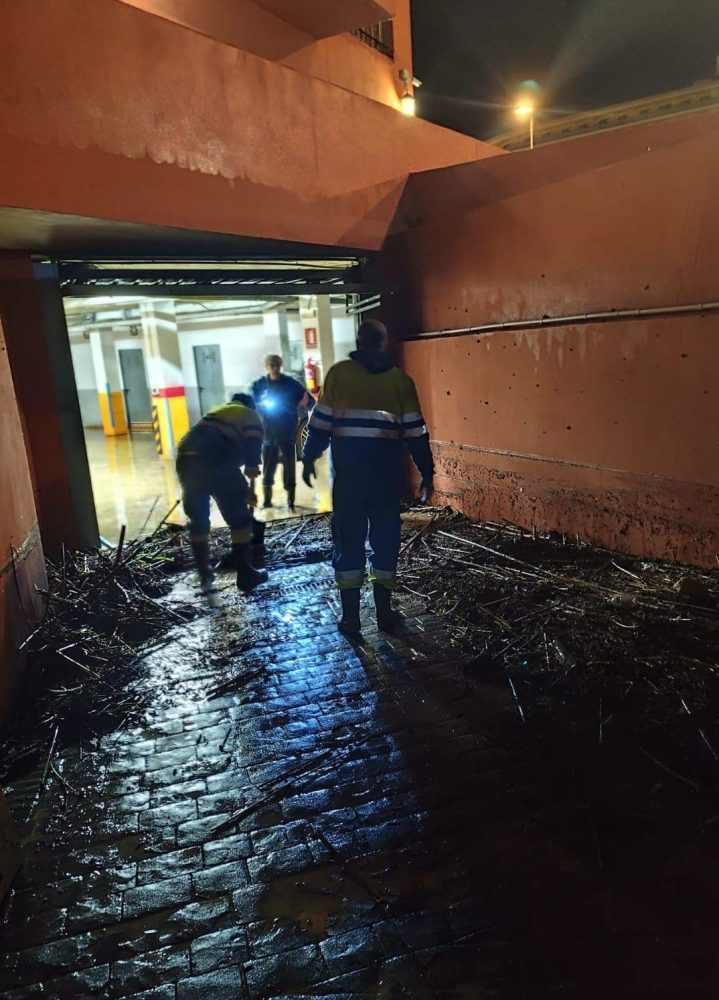 Torremolinos despliega un operativo ante las intensas lluvias y se prepara para una nueva borrasca - WhatsApp Image 2025 03 10 at 13.46.55 Torremolinos despliega un operativo ante las intensas lluvias y se prepara para una nueva borrasca - WhatsApp Image 2025 03 10 at 13.46.55