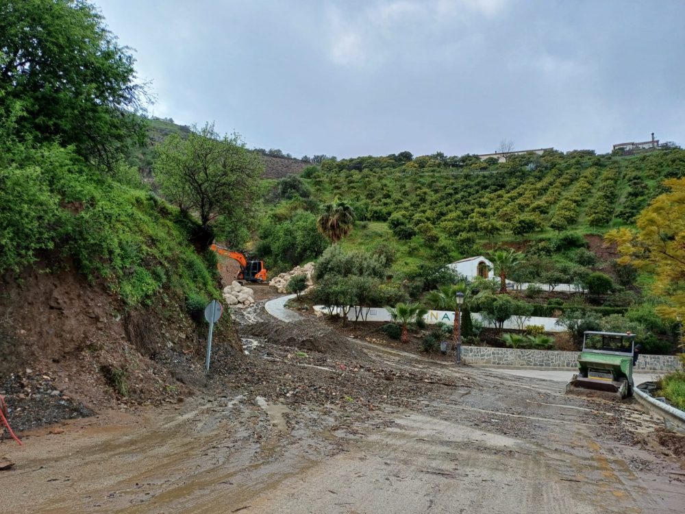 Estas son las carreteras afectadas en la Axarquía tras las lluvias de las últimas horas - WhatsApp Image 2025 03 13 at 14.34.09 Estas son las carreteras afectadas en la Axarquía tras las lluvias de las últimas horas - WhatsApp Image 2025 03 13 at 14.34.09