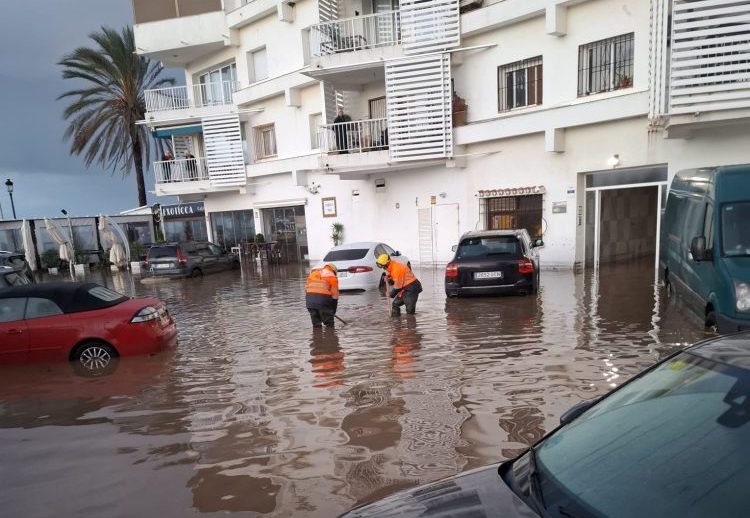 Marbella prepara un simulacro conjunto con la Junta de Andalucía para mejorar su respuesta ante lluvias intensas - d4557305 01dc 45e5 ab68 b902fe15777b e1742298032136 Desalojan a seis vecinos en Marbella tras las inundaciones por la crecida del río Guadaiza, Marbella.