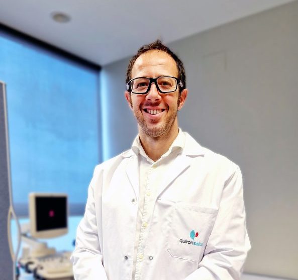 El Hospital Quirónsalud Marbella lidera un programa pionero para evitar amputaciones por pie diabético - gallardo angiologia vascular quironsalud marbella e1741857368416 El Hospital Quirónsalud Marbella lidera un programa pionero para evitar amputaciones por pie diabético