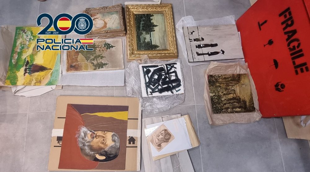 Desmantelan una red de falsificación de arte en Estepona que suplantaba la colección de Pablo Escobar - 20250410 FOTO CUADROS 1 Desmantelan una red de falsificación de arte en Estepona que suplantaba la colección de Pablo Escobar - 20250410 FOTO CUADROS 1