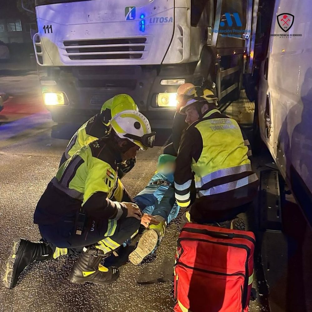 Herido un operario de limpieza tras quedar atrapado entre dos vehículos en Torremolinos - 491417248 18364109560132513 529364686318872369 n Herido un operario de limpieza tras quedar atrapado entre dos vehículos en Torremolinos - 491417248 18364109560132513 529364686318872369 n