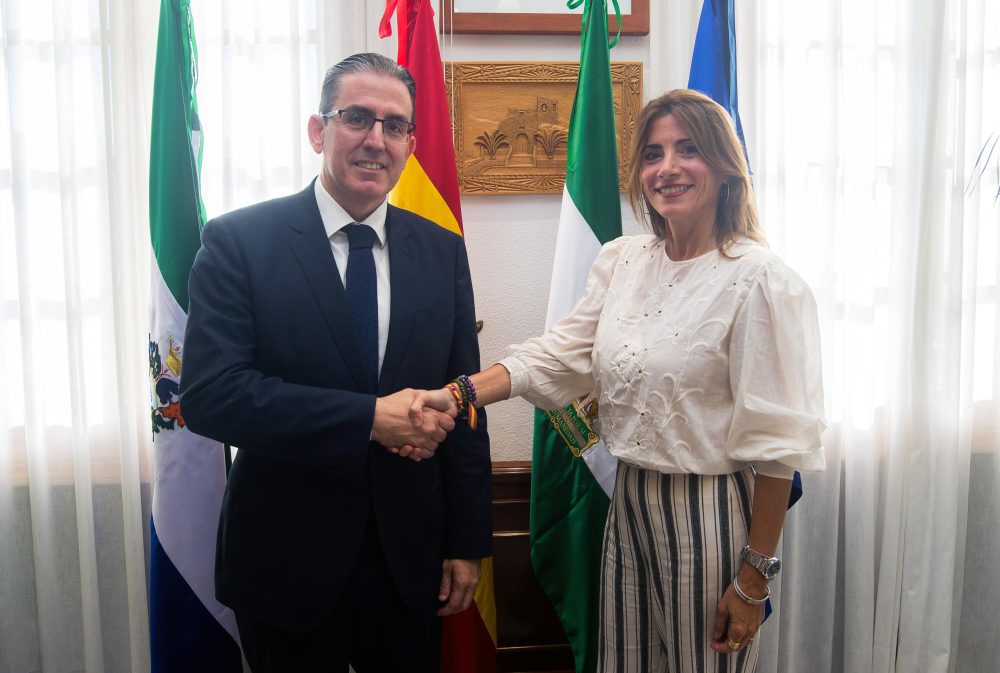 Nueva alianza entre Fundación Unicaja y el Ayuntamiento de Mijas para fomentar el desarrollo local - Foto firma Unicaja 2 Nueva alianza entre Fundación Unicaja y el Ayuntamiento de Mijas para fomentar el desarrollo local - Foto firma Unicaja 2