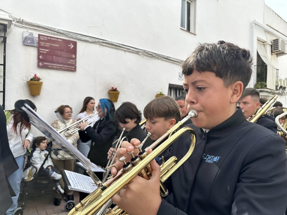 Manilva sale a la calle para recibir a la Borriquita - Musico banda Borriquita Manilva Manilva sale a la calle para recibir a la Borriquita - Musico banda Borriquita Manilva