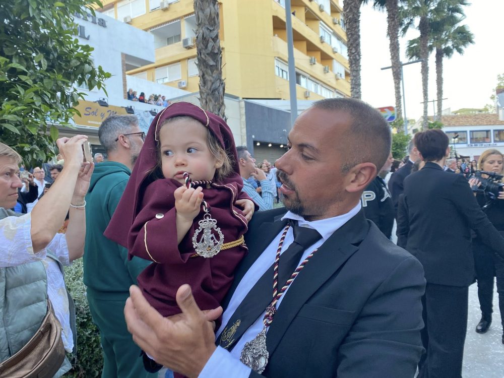 Torremolinos recibe con fervor la procesión del Nazareno y María Santísima de los Dolores - Torremolinos Nazareno y Dolores Torremolinos recibe con fervor la procesión del Nazareno y María Santísima de los Dolores