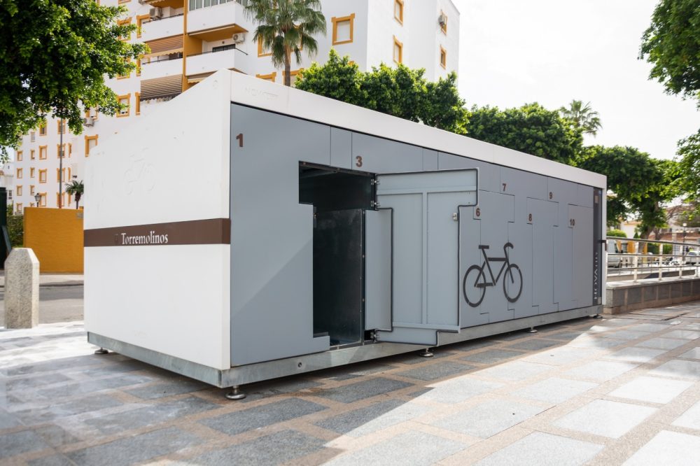 Torremolinos inaugura aparcamientos para bicicletas y patinetes eléctricos en pleno centro - WhatsApp Image 2025 04 10 at 11.50.59 Torremolinos inaugura aparcamientos para bicicletas y patinetes eléctricos en pleno centro - WhatsApp Image 2025 04 10 at 11.50.59