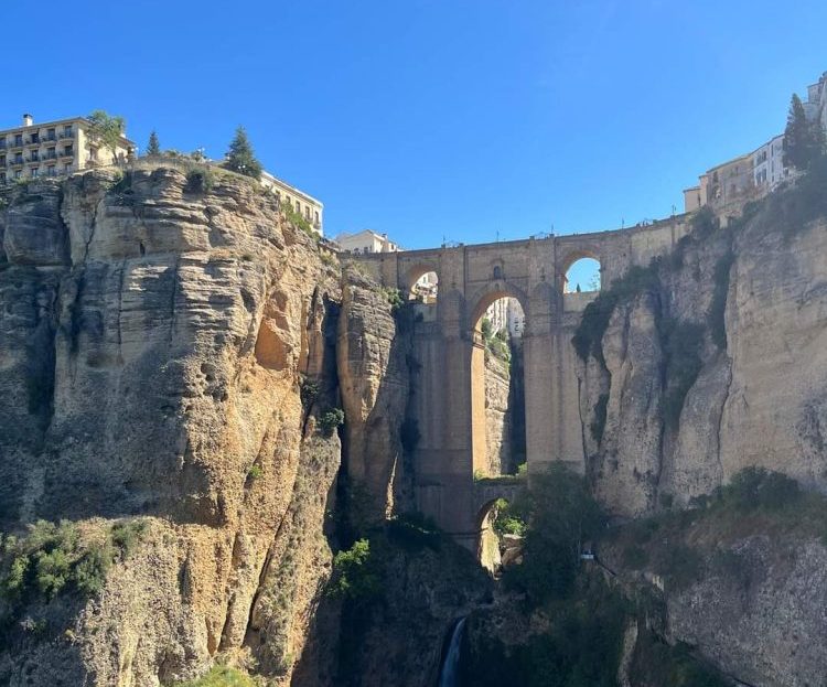 Bulo: el Ayuntamiento de Ronda no ha suspendido la actividad laboral por la situación meteorológica - WhatsApp Image 2025 04 21 at 15.24.24 e1745242536261 Ronda