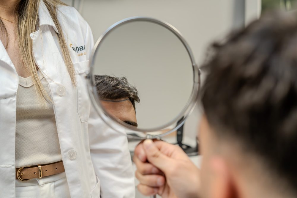 Alopecia androgénica: causas, tratamientos y mitos, según la Dra. Mancinelli - WhatsApp Image 2025 04 21 at 16.39.41 Alopecia androgénica: causas, tratamientos y mitos, según la Dra. Mancinelli - WhatsApp Image 2025 04 21 at 16.39.41