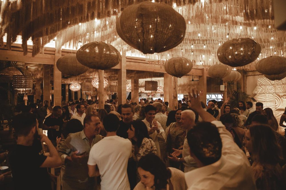 ¿Preparado para besar en la Costa del Sol? Beso Beach Estepona regresa con más sabor y ritmo en este 2025 - image005 ¿Preparado para besar en la Costa del Sol? Beso Beach Estepona regresa con más sabor y ritmo en este 2025 - image005