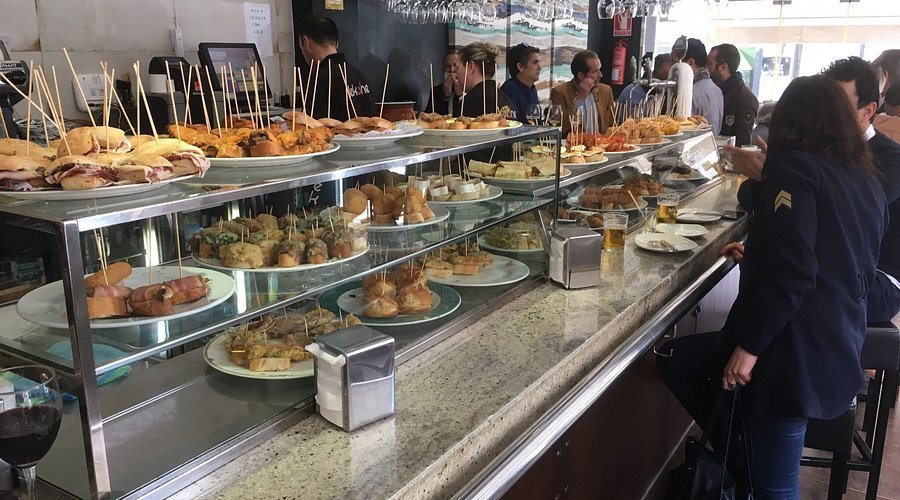 ¿Te apetece degustar pintxos y catar vinos totalmente gratis? Este nuevo bar en Estepona te espera el jueves - photo0jpg ¿Te apetece degustar pintxos y catar vinos totalmente gratis? Este nuevo bar en Estepona te espera el jueves - photo0jpg