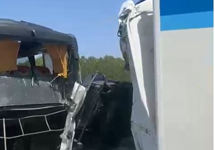 Al menos doce heridos tras la colisión de un camión y un autobús en la AP-7 en Torremolinos - Accidente Torremolinos Al menos doce heridos tras la colisión de un camión y un autobús en la AP-7 en Torremolinos - Accidente Torremolinos