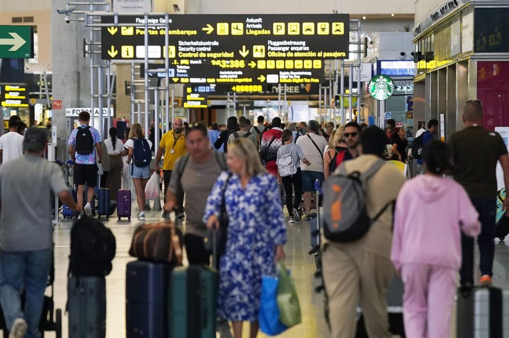 El aeropuerto de Málaga supera los tres millones de pasajeros en julio y crece un 6,3%