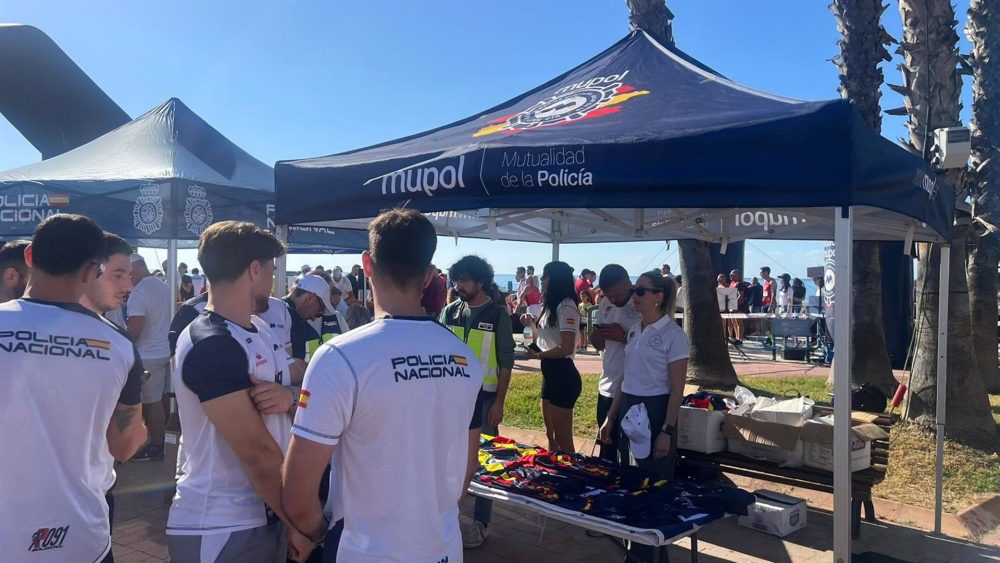 Más de 1.300 personas toman parte en la carrera solidaria Ruta 091 de la Policía Nacional en Vélez-Málaga - Carrera solidaria Velez Más de 1.300 personas toman parte en la carrera solidaria Ruta 091 de la Policía Nacional en Vélez-Málaga - Carrera solidaria Velez