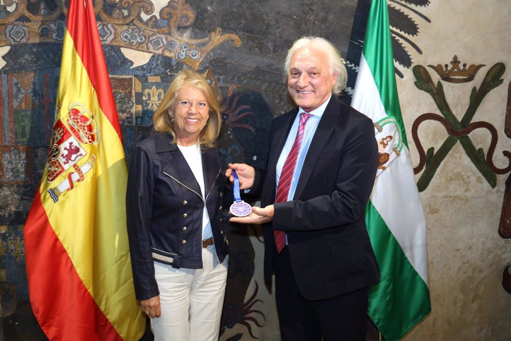 La alcaldesa de Marbella recibe en el Ayuntamiento al doctor Abel Emir Murgio - Doctor Abel La alcaldesa de Marbella recibe en el Ayuntamiento al doctor Abel Emir Murgio - Doctor Abel