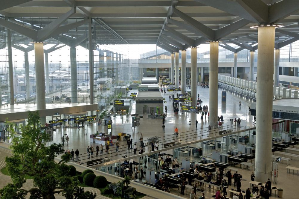 El aeropuerto de Málaga opera con normalidad pese a las lluvias, aunque se suspende la conexión con Ceuta - La Terminal 3 del Aeropuerto de Malaga Costa del Sol1 e1515148283216 Aeropuerto de Málaga-Costa del Sol
