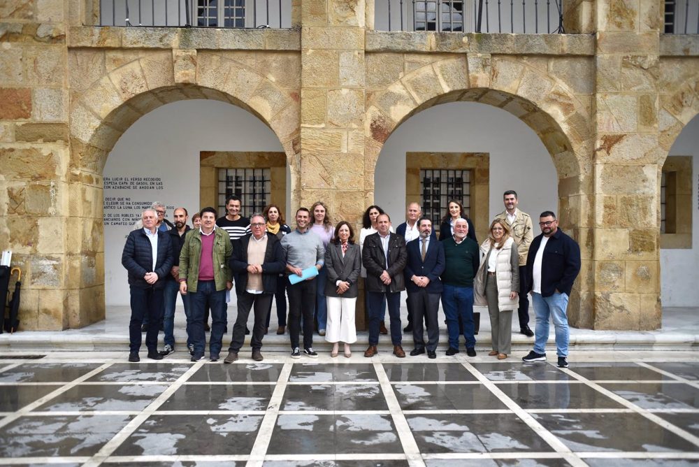 El alcalde de Cortes de la Frontera y su equipo se integran oficialmente en el PP de Málaga - PP Cortes El alcalde de Cortes de la Frontera y su equipo se integran oficialmente en el PP de Málaga - PP Cortes