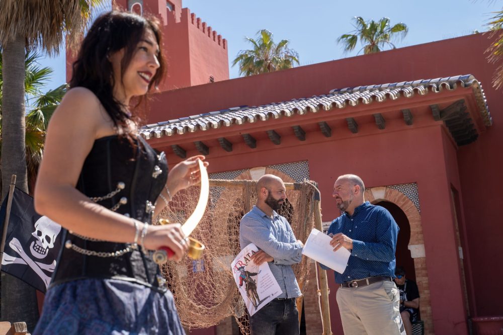 Benalmádena Costa revive la era de los corsarios con el Mercado Pirata del Castillo Bil Bil - WhatsApp Image 2025 05 06 at 14.43.44 Benalmádena Costa revive la era de los corsarios con el Mercado Pirata del Castillo Bil Bil - WhatsApp Image 2025 05 06 at 14.43.44