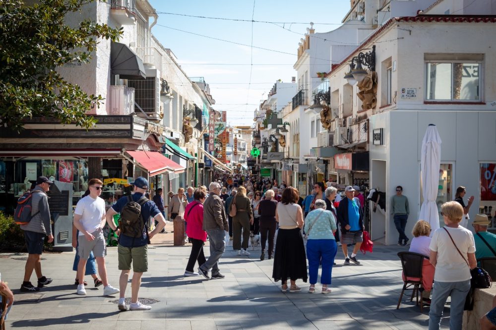 El paro cae en Torremolinos más de un 11% en abril y se sitúa en mínimos del último año - WhatsApp Image 2025 05 07 at 11.33.21 El paro cae en Torremolinos más de un 11% en abril y se sitúa en mínimos del último año - WhatsApp Image 2025 05 07 at 11.33.21