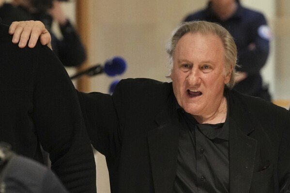 Gérard Depardieu, condenado por agresión sexual: una periodista denunció hechos similares desde Torremolinos - descarga 2 Gérard Depardieu