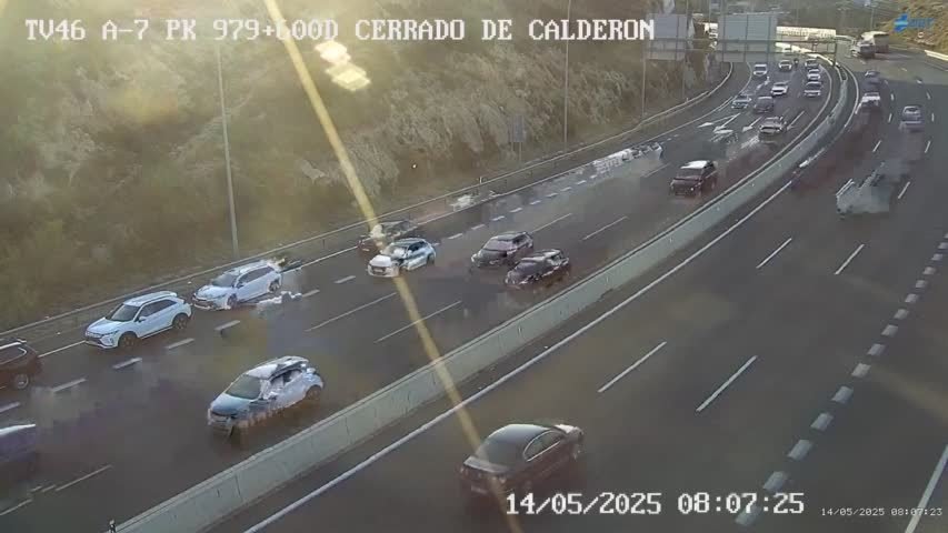 Un accidente en la A-7 complica el tráfico hacia Málaga desde el este con más de 4 kilómetros de retenciones - dgt limonar accidente Un accidente en la A-7 complica el tráfico hacia Málaga desde el este con más de 4 kilómetros de retenciones - dgt limonar accidente