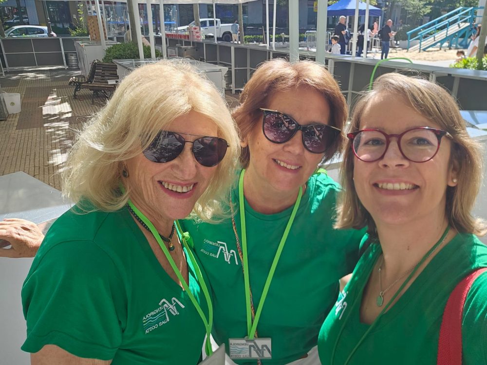 Los espetos conquistan Madrid por una buena causa: más de 6.000 euros para AFA Fuengirola-Mijas Costa - evento madrid afa mijas fuengirola Voluntarias de AFA Fuengirola-Mijas Costa en Madrid.
