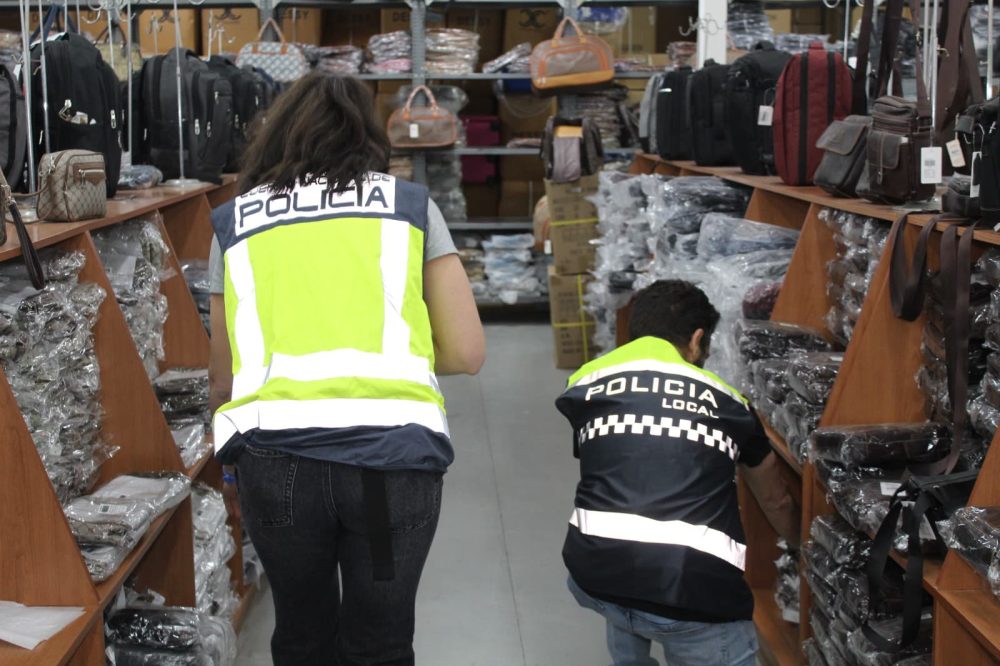 Golpe a los ‘influencers del mercado negro’: desmantelan una red de ropa falsificada en Málaga - operacion exilium coyote Operación Exilium Coyote. Policía Nacional