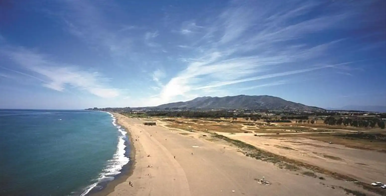Málaga reabre cuatro playas tras confirmar las analíticas que el agua vuelve a ser apta - playa guadalmar Málaga reabre cuatro playas tras confirmar las analíticas que el agua vuelve a ser apta - playa guadalmar