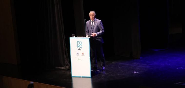 Francisco Salado: “Sería más caro no hacer el tren de la Costa del Sol que hacerlo” - salado movilidad foro abc 2 e1748339241978 Francisco Salado en el foro ‘El Mediterráneo andaluz. Vivienda y movilidad’