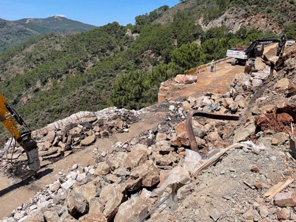 Las obras de reparación de la carretera Ronda-San Pedro afrontan la reconstrucción del tablero - Carretera Ronda