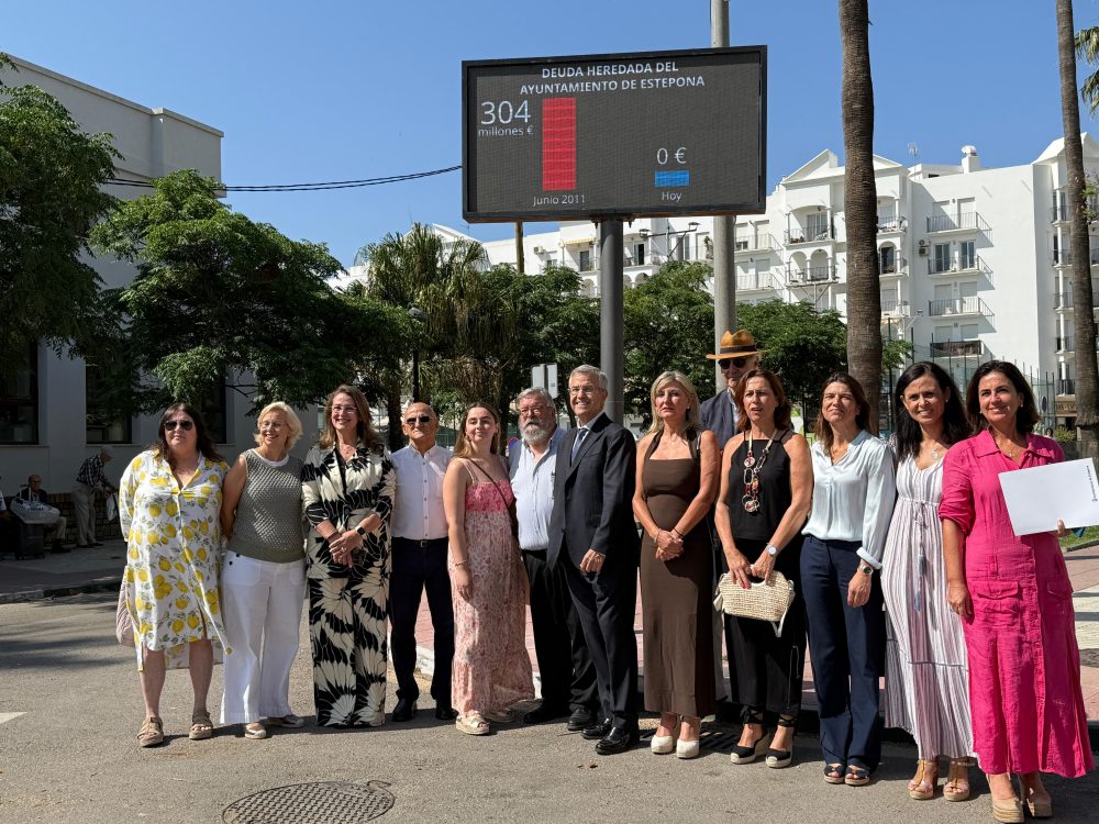 Estepona logra saldar su deuda de más de 300 millones y anuncia una bajada histórica del IBI - Marcador deuda 0 Estepona logra saldar su deuda de más de 300 millones y anuncia una bajada histórica del IBI - Marcador deuda 0