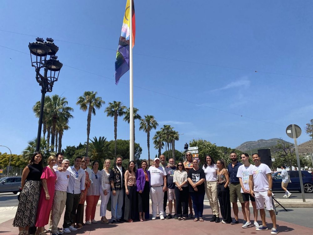 Torremolinos inaugura el Pride 2025 con el izado de la bandera arcoíris: Descubre la programación completa - izado bandera pride torremolinos Torremolinos inaugura el Pride 2025 con el izado de la bandera arcoíris: Descubre la programación completa - izado bandera pride torremolinos