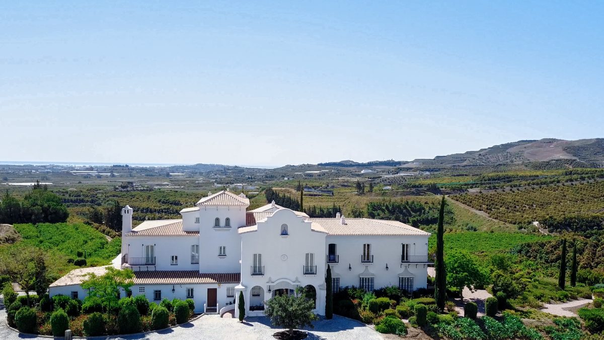 La ocupación hotelera en la Costa del Sol roza el 90% en junio y mejora las cifras de 2024 - Cortijo Bravo estimacion Hotelera Cortijo Bravo estimacion Hotelera
