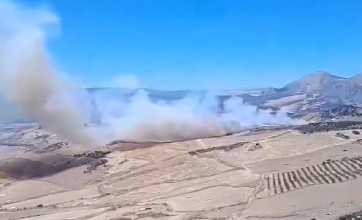 Controlado el incendio forestal en La Joya, en Antequera - Incendio La Joya Antequera Vista aérea del incendio forestal activo en La Joya, en Antequera