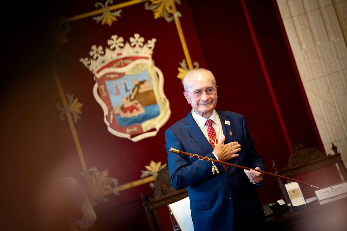 Paco de la Torre no tiene rival en Málaga… y no se le espera - Paco de la Torre Baston Alcalde Paco de la Torre Baston Alcalde