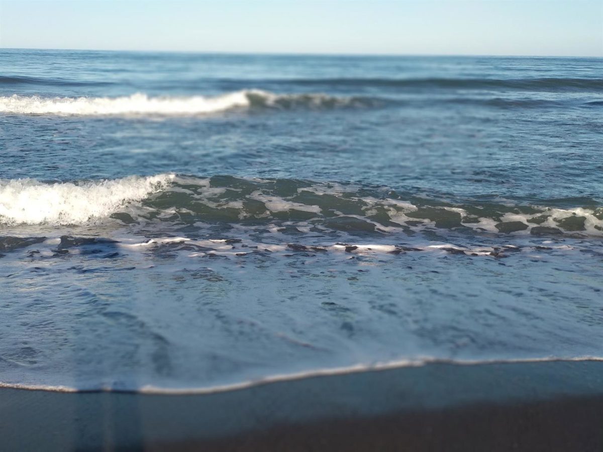 El agua del mar marca su mínimo de agosto en Málaga tras desplomarse hasta los 15,6 grados en una semana - Playa Malaga Playa Málaga