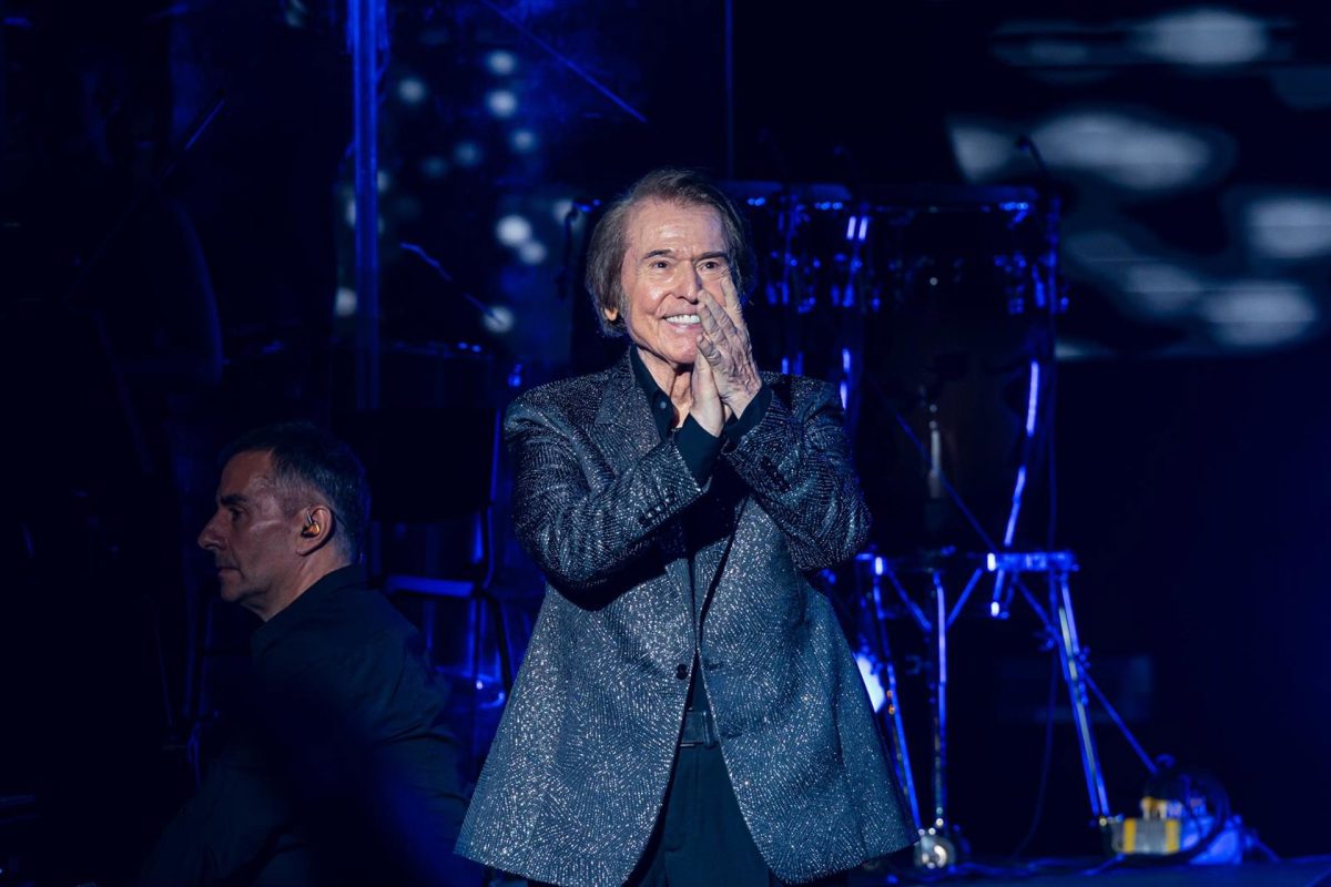 El incombustible Raphael conquista el Starlite Occident en su gira 'Raphaelísimo' - Raphael Starlite Raphael Starlite Occident