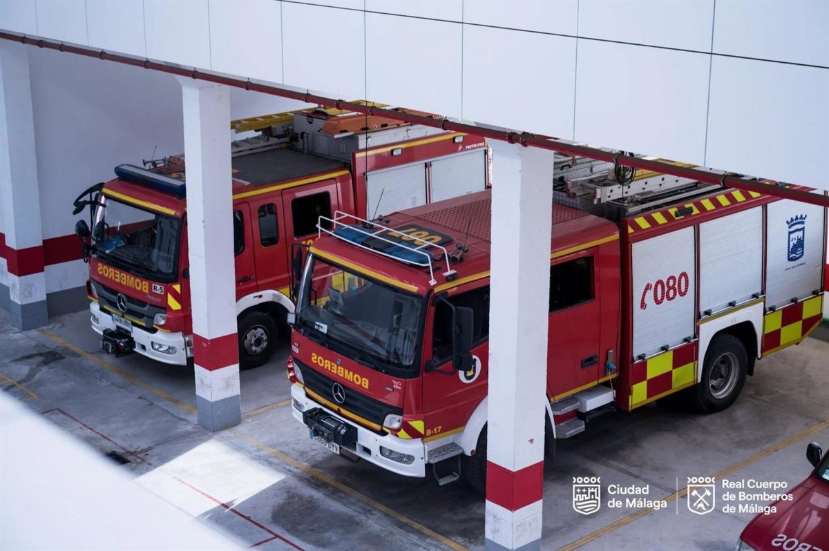 Hallan muerto a un hombre de 75 años en una vivienda incendiada en Málaga - Bomberos Malaga Camión de bomberos en una imagen de archivo
