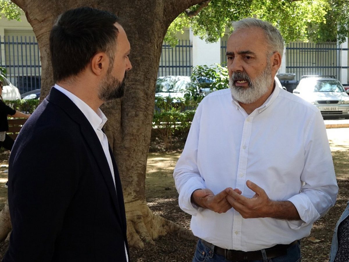 El PSOE considera que la moratoria a las viviendas turísticas "llega muy tarde" y es "claramente insuficiente" - Mariano Ruiz PSOE El secretario coordinador del área metropolitana del PSOE de Málaga, Mariano Ruiz, y el el secretario de Ordenación del Territorio, Urbanismo y Vivienda, Antonio Vargas