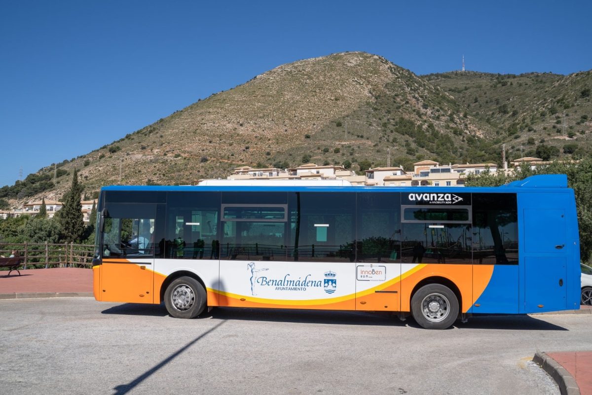 Benalmádena garantiza la gratuidad del transporte público urbano con la tarjeta multiviaje - autobus ayuntamiento benalmadena autobus ayuntamiento benalmadena