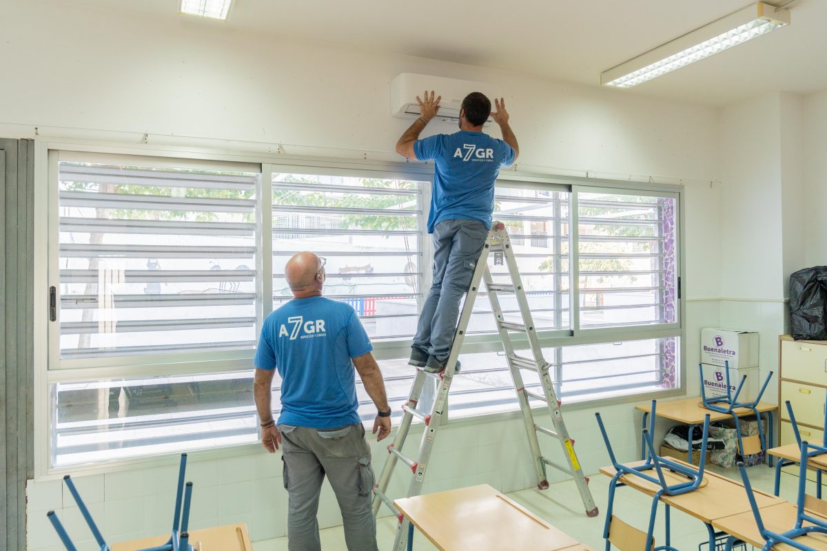 Estepona instala 50 equipos de climatización en colegios y escuelas infantiles - AIRES ACONDICIONADOS COLEGIOS AIRES ACONDICIONADOS COLEGIOS