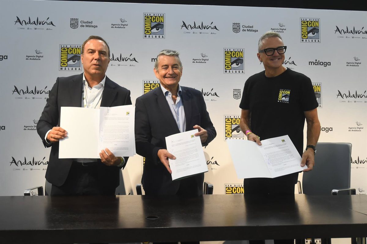 San Diego Comic-Con se une al Clúster Audiovisual y de Contenidos Digitales andaluz - Cluster Comic Con El consejero de Presidencia, Interior, Diálogo Social y Simplificación Administrativa, Antonio Sanz, durante la firma del convenio.