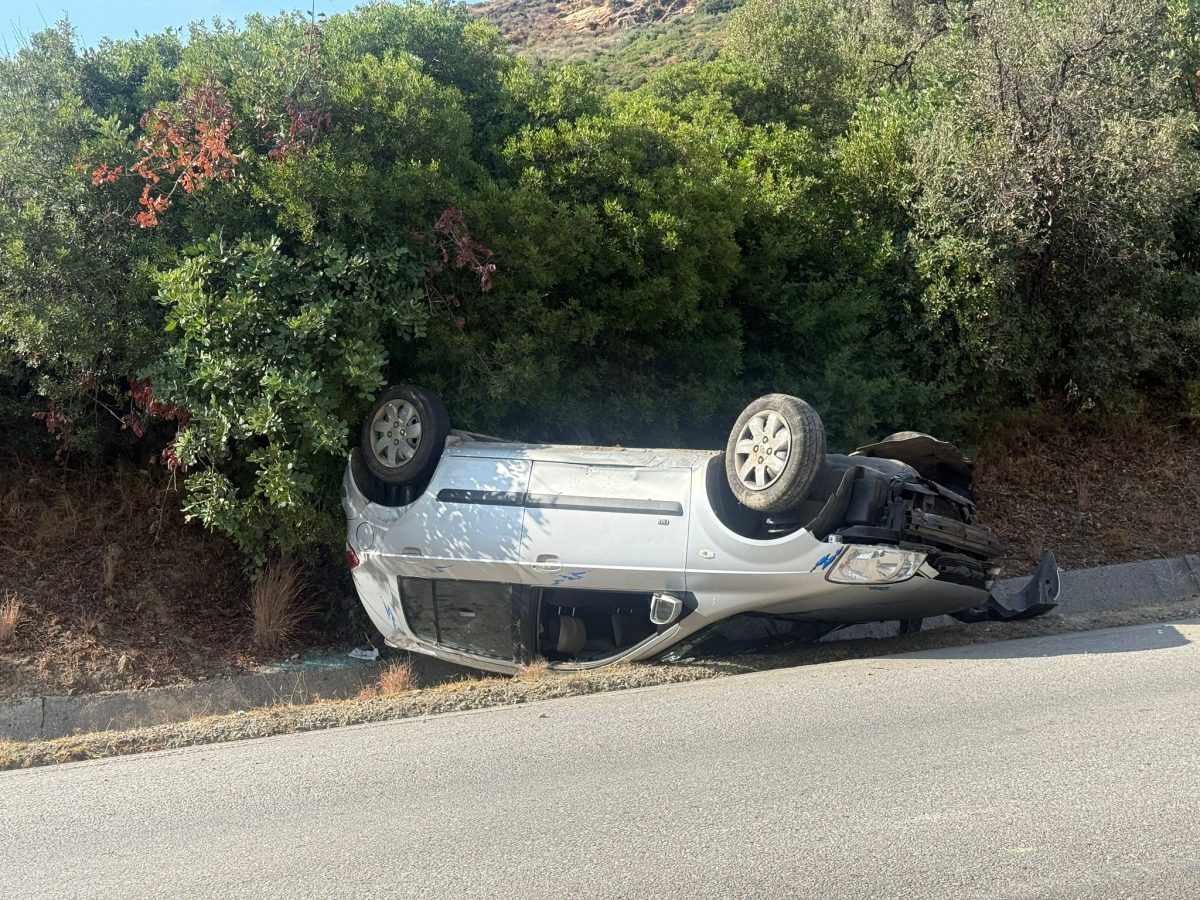 Un vehículo vuelca en la carretera de Los Pedregales en Estepona, dirección Casares - accidente los pedralejos estepona accidente los pedralejos estepona